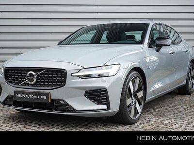 Grijs Gebruikt 2024 Volvo S60 Plus Sedan | € 44.995 (Duur)