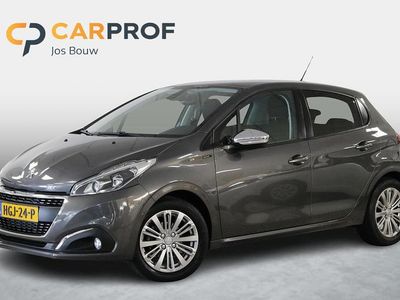 Grijs Occasion 2019 Peugeot 208 Signature Sky Hatchback | € 12.145 (Goede deal)