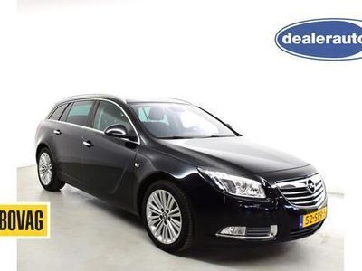 tweedehands Opel Insignia Sports Tourer 1.4 Turbo COSMO Mem.stoelen, Auto kofferbak, 220 volt aansluiting, Afneembare trekhaak, Skiluik, Cruise c,navi, auto verlichting, mistlampen voor, Privacy glas.