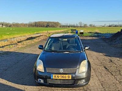 Zwart Gebruikt 2007 Suzuki Swift Exclusive Sedan | € 2.500 (Iets duurder)