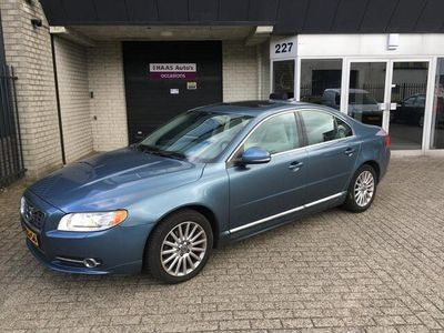 Blauw, metallic lak Gebruikt 2013 Volvo S80 Summum Sedan | € 6.999