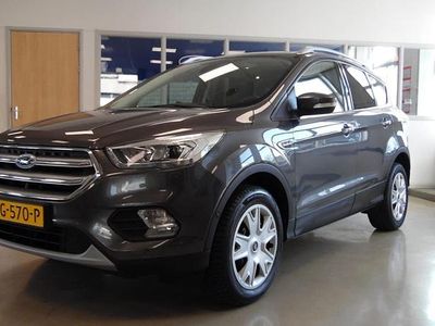 Grijs Gebruikt 2017 Ford Kuga Titanium SUV | € 16.950 (Eerlijke prijs)