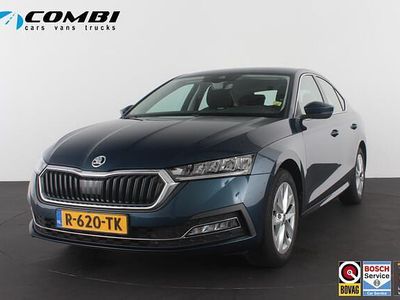 Blauw Gebruikt 2022 Skoda Octavia Business Line Hatchback | € 16.950 (Eerlijke prijs)