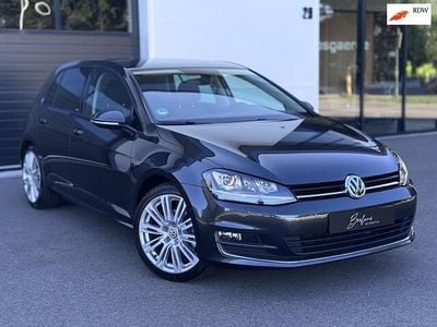 Grijs Occasion 2016 VW Golf VII Highline Hatchback | € 14.950 (Goede deal)