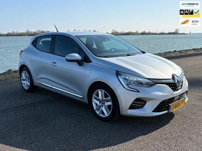 Grijs Gebruikt 2020 Renault Clio V Zen Hatchback | € 9.544 (Eerlijke prijs)