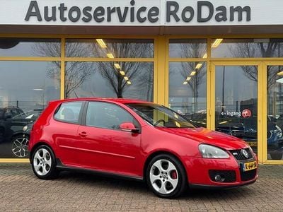 Rood (metallic) Gebruikt 2006 VW Golf V GTI Hatchback | € 5.950 (Goede deal)