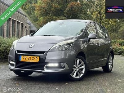 Grijs Gebruikt 2013 Renault Scénic III Collection MPV | € 4.199 (Eerlijke prijs)