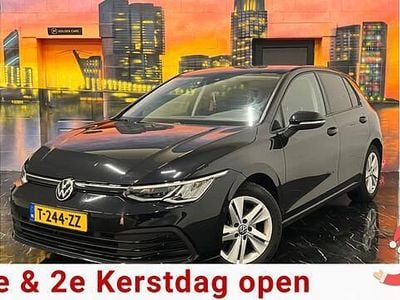 Occasion VW Golf VIII IQ Drive 150 PK (110 kW) 2021 Zwart Hatchback