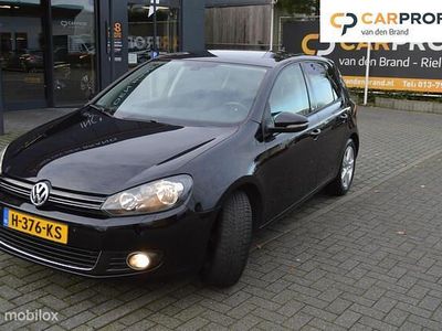 Zwart Gebruikt 2012 VW Golf VII Highline Hatchback | € 8.750 (Eerlijke prijs)