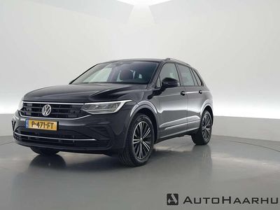 Zwart Gebruikt 2021 VW Tiguan Elegance SUV | € 28.450 (Super prijs)