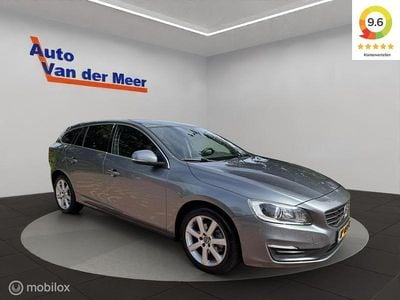 Grijs Gebruikt 2017 Volvo V60 Kinetic Stationwagen | € 13.940 (Goede deal)