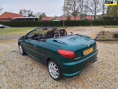 Occasion Peugeot 206 136 PK (100 kW) 2004 Zwart Cabriolet