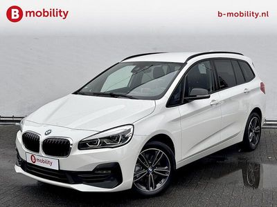 Wit Occasion 2020 BMW 218 Executive MPV | € 19.695 (Eerlijke prijs)