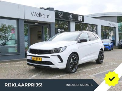 Wit Occasion 2024 Opel Grandland X Ultimate SUV | € 29.990 (Eerlijke prijs)