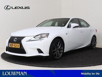Lexus IS300h