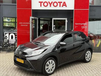Zwart Gebruikt 2024 Toyota Aygo X X-play SUV | € 16.890 (Goede deal)