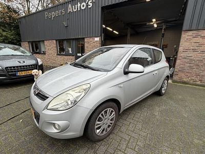 Grijs (metallic) Gebruikt 2009 Hyundai i20 Hatchback | € 699 (Eerlijke prijs)