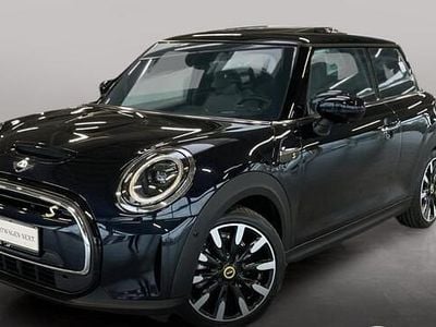 Zwart (metallic) Occasion 2023 Mini Cooper SE Classic Hatchback | € 21.950 (Super prijs)