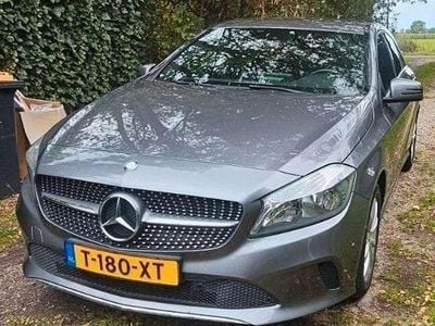 Zilver Gebruikt 2015 Mercedes A180 | € 14.500 (Eerlijke prijs)