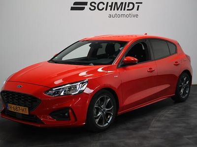 Rood Occasion 2020 Ford Focus Business Edition Hatchback | € 18.995 (Eerlijke prijs)