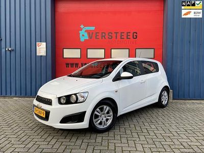 Wit Gebruikt 2011 Chevrolet Aveo LT Hatchback | € 3.950 (Eerlijke prijs)