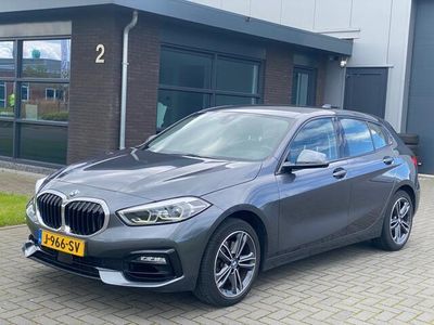 tweedehands BMW 118 1-SERIE i Sport Line Leder Head-Up Dealer onderhouden