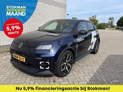 Blauw Gebruikt 2024 Renault R5 Komfort Hatchback | € 30.900 (Eerlijke prijs)