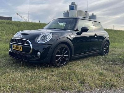 Zwart Gebruikt 2016 Mini Cooper SD Chili Hatchback | € 13.450