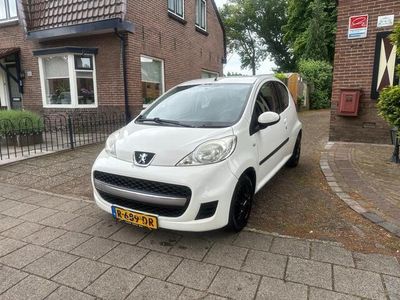 Wit Gebruikt 2011 Peugeot 107 Hatchback | € 3.199 (Eerlijke prijs)