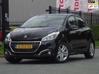 Zwart Gebruikt 2019 Peugeot 208 Signature Sky Hatchback | € 8.999 (Goede deal)