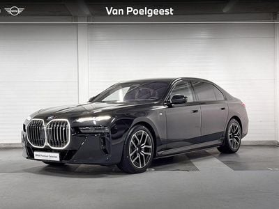 Saphirschwarz metallic (475) (zwart metallic) Gebruikt 2025 BMW i7 Comfort Edition Sedan | € 112.900 (Duur)