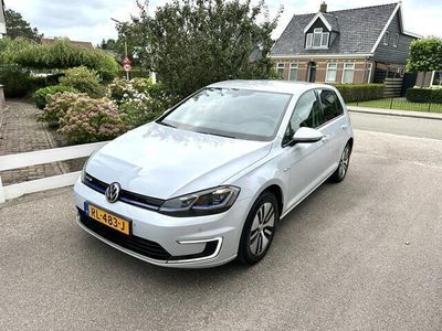 tweedehands VW e-Golf CARPLAY ACHTERUITRIJ CAMERA ¤2000 SUBSIDIE PRIVACY GLAS DEALER ONDERHOUDEN NETTE AUTO!!