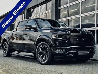 tweedehands Dodge Ram PICKUP 1500 5.7 V8 CrewCab | Zwart | Limited Night | Full Options | Luchtvering | 22" | Panodak | Elektr. Sidesteps | Ex BTW