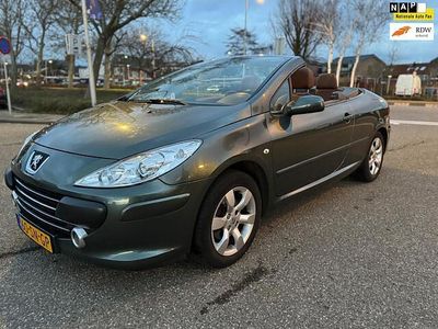 Grijs (metallic) Occasion 2006 Peugeot 307 CC Cabriolet | € 3.995 (Eerlijke prijs)