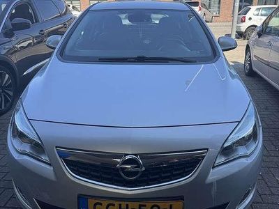Grijs Gebruikt 2010 Opel Astra Selection MPV | € 7.450 (Iets duurder)