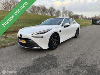 Wit Occasion 2022 Toyota Mirai Executive Sedan | € 16.950 (Super prijs)