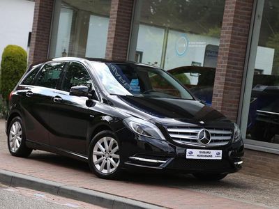 Zwart Gebruikt 2012 Mercedes B180 Ambition MPV | € 11.950 (Eerlijke prijs)