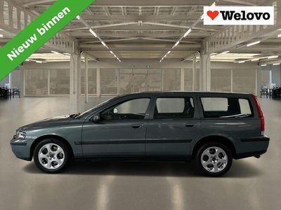 tweedehands Volvo V70 2.5 T AWD Incl. BTW, uniek 148.000km, incl. garantie+ Rijklaar, schuifdak....