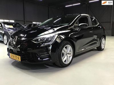 Zwart Occasion 2021 Renault Clio V Business Hatchback | € 12.899 (Eerlijke prijs)