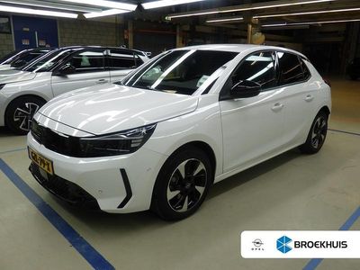Wit Gebruikt 2024 Opel Corsa-e Hatchback | € 21.900 (Iets duurder)