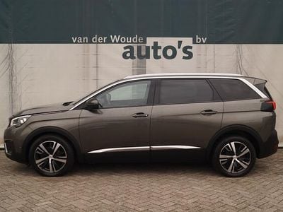 Grijs Occasion 2019 Peugeot 5008 MPV | € 16.900 (Eerlijke prijs)