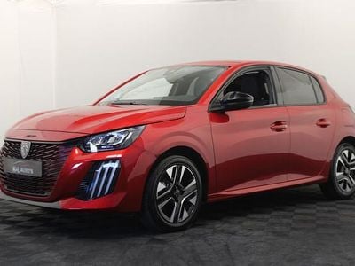Rood Gebruikt 2023 Peugeot 208 Allure Hatchback | € 17.750 (Eerlijke prijs)