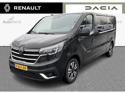 Zwart metallic Gebruikt 2024 Renault Trafic MPV | € 30.950 (Eerlijke prijs)