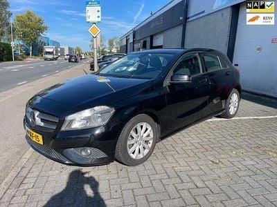 Zwart Gebruikt 2015 Mercedes A180 Hatchback | € 3.795 (Eerlijke prijs)