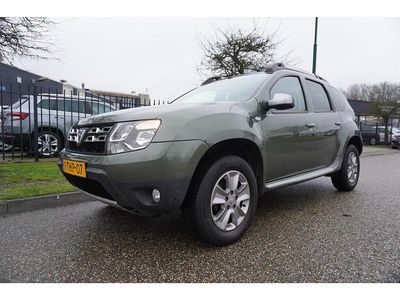 Groen (metallic) Occasion 2014 Dacia Duster Prestige SUV | € 6.945 (Eerlijke prijs)