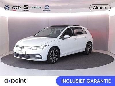 Wit Occasion 2022 VW Golf VIII Style Hatchback | € 26.449 (Eerlijke prijs)