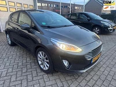 Grijs Occasion 2018 Ford Fiesta Titanium Hatchback | € 8.599 (Goede deal)