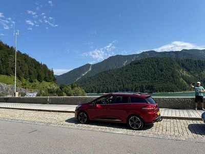 Rood Gebruikt 2016 Renault Clio GrandTour Intens Stationwagen | € 9.750 (Duur)