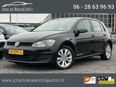 Zwart (metallic) Gebruikt 2013 VW Golf VII Comfortline Hatchback | € 9.250 (Eerlijke prijs)