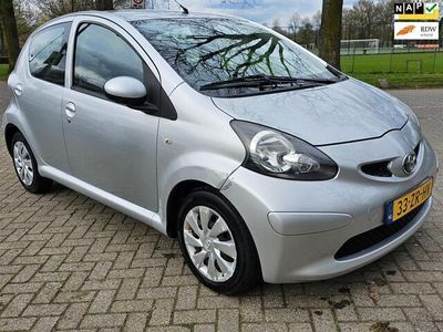 tweedehands Toyota Aygo 1.0-12V + Automaat 1e eigenaar dealer onderhouden